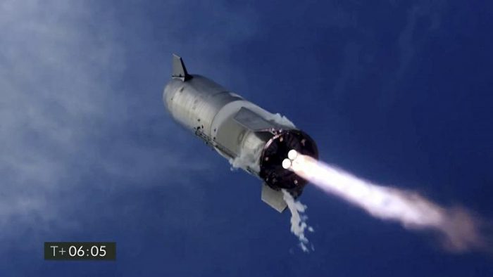 spacexin-test-ucusunda-starship-uzay-araci-dikey-inmeyi-basardiktan-sonra-patladi